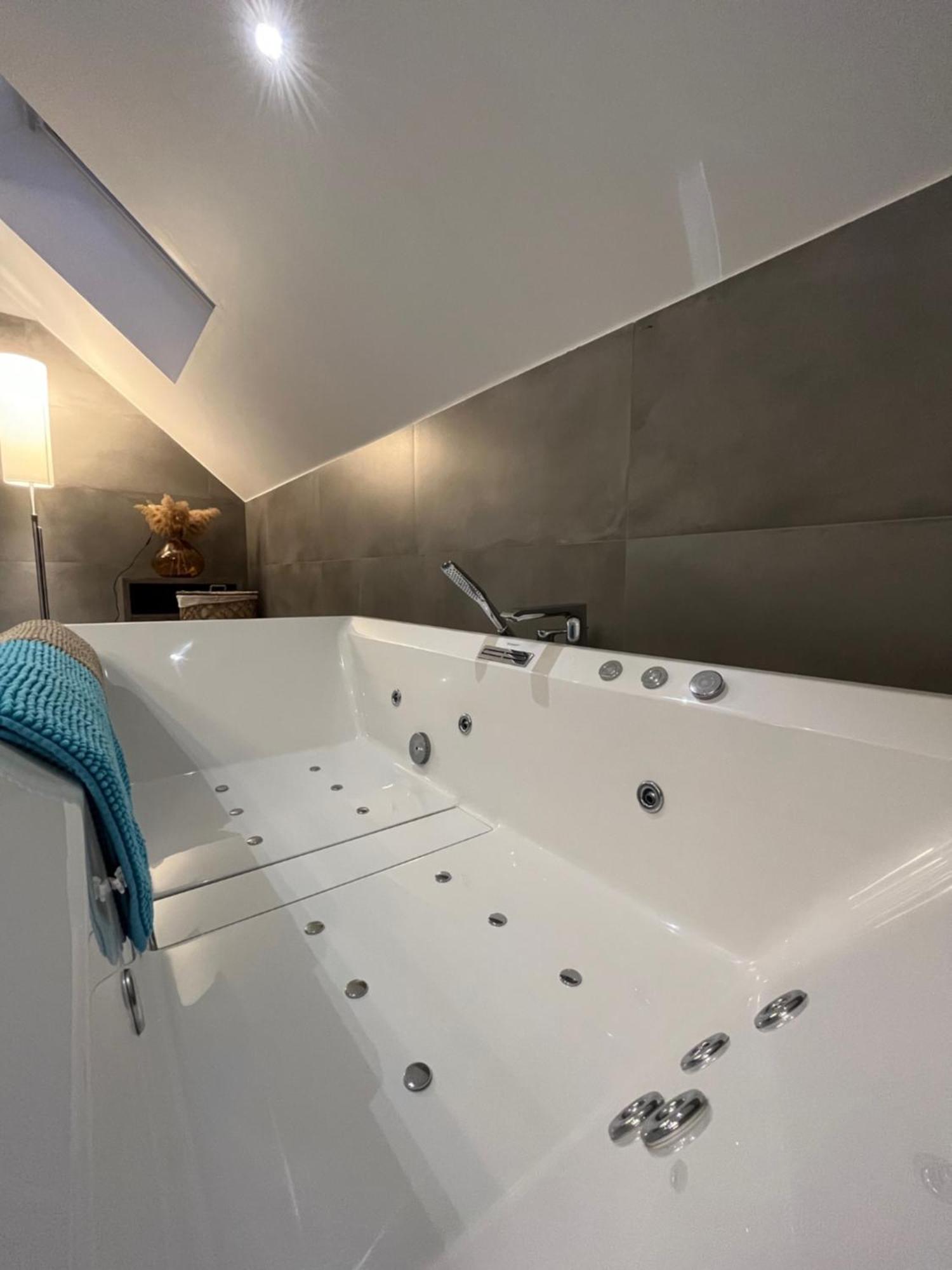 Loft De Prestige Au Pied Du Circuit Lägenhet Francorchamps Exteriör bild